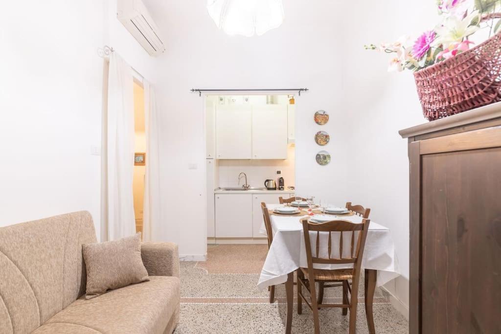 Appartamento Con Ac-Wi-Fi- Centro A 7 Min Savona Bagian luar foto