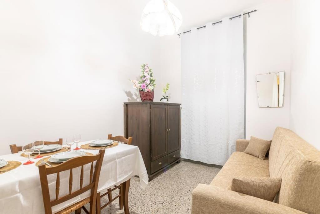 Appartamento Con Ac-Wi-Fi- Centro A 7 Min Savona Bagian luar foto
